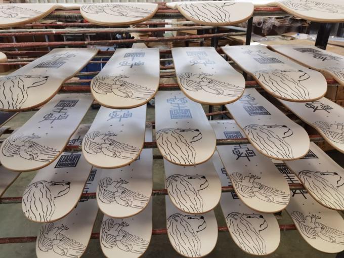 কোল্ড প্রেসিং টেকনিক্যাল 7ply Maple Concave পেশাদার ডাবল কিক স্কেটবোর্ড 11